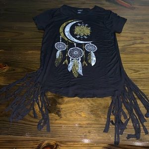 Women’s size medium rue 21 fringed sides top.